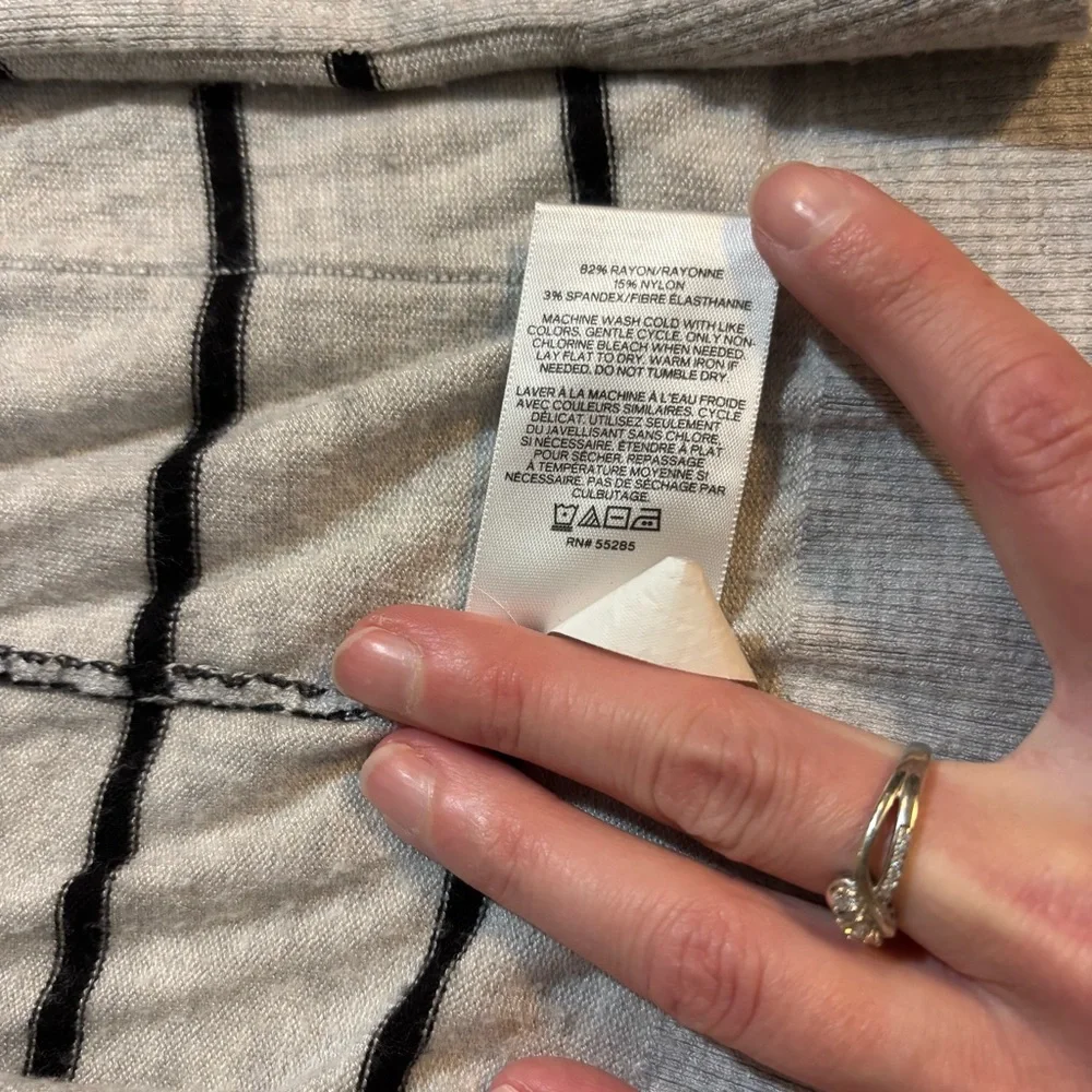 Express Light Gray Cardigan with Black Stripes Size XL - Picture 6 of 6